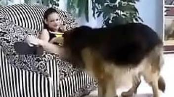 Feeding dog with cunt